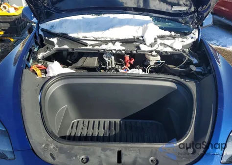 2024 Tesla Model Y из США, поврежденный, VIN 7SAYGDEE6RA273193